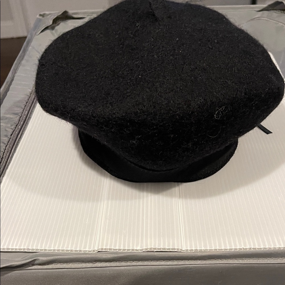 Classic Black Wool Beret